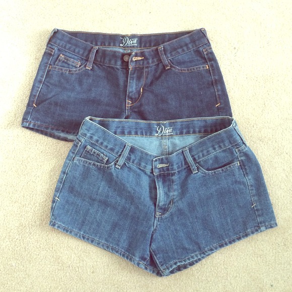 NWOT - Two Pair The Diva Style Denim Shorts