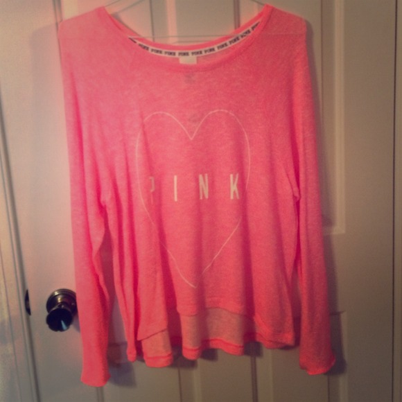 SOLD NWT Victoria's Secret PINK pullover💕