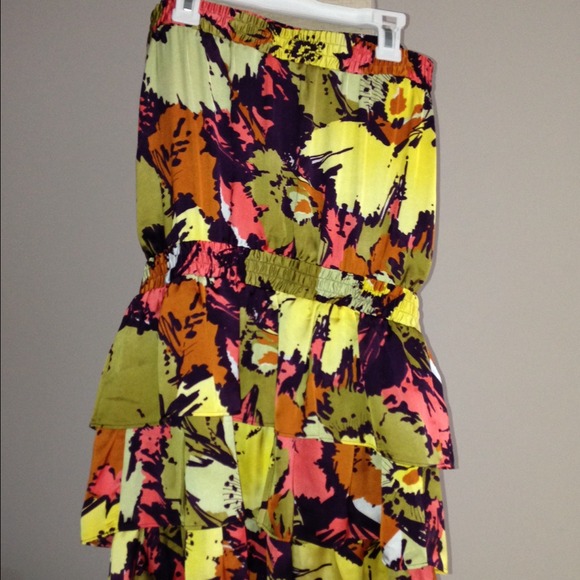 Dress - Picture 2 of 3
