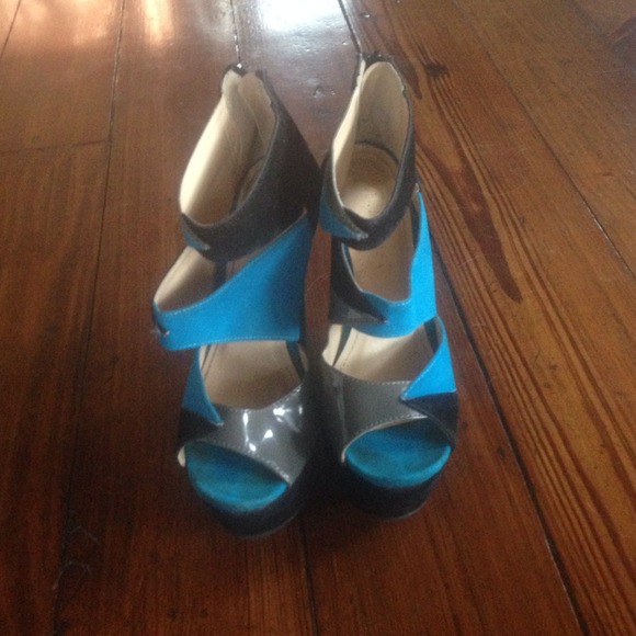 Blue, Grey and Black heels by Liliana size 5.5