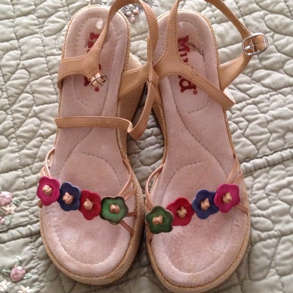 Cute Wedge shoe