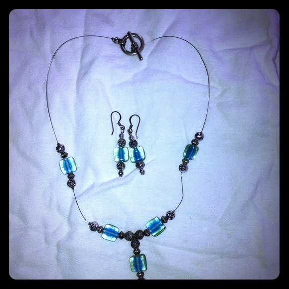 Matching necklace/earrings - Picture 1 of 1