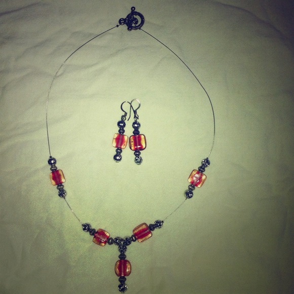 Matching necklace/earrings - Picture 1 of 1