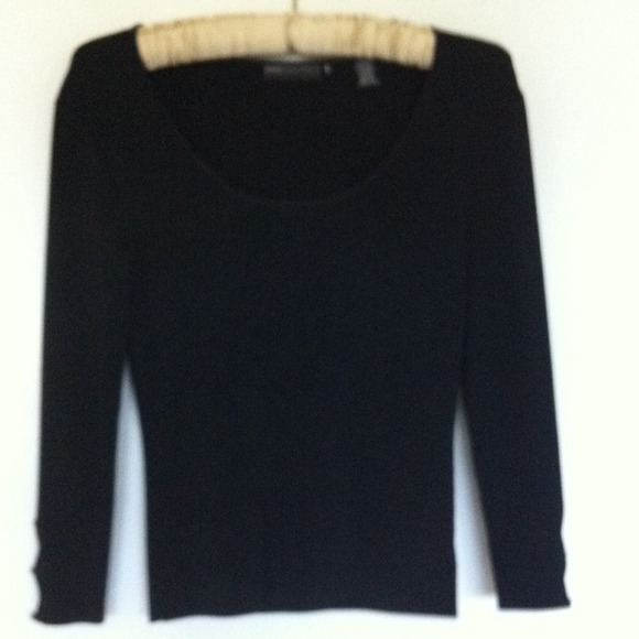 Classic Black knit sweater with 3/4 sleeves
