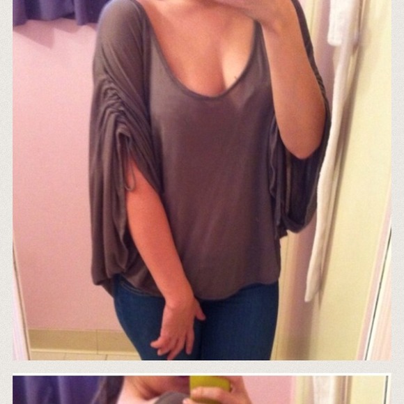 Tops - Really cute top!