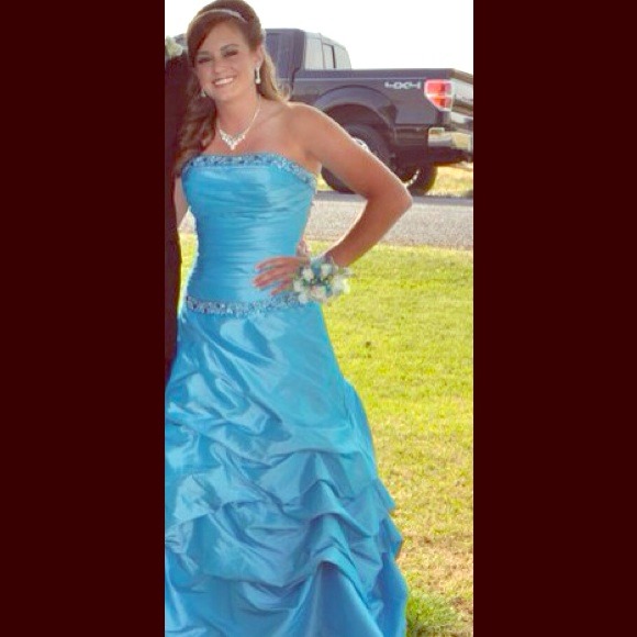 Beauitful long prom dress