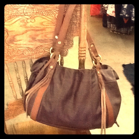 Lucky brand purse