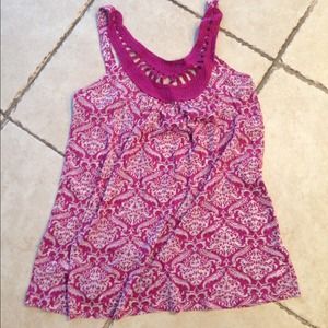 Forever 21 tank