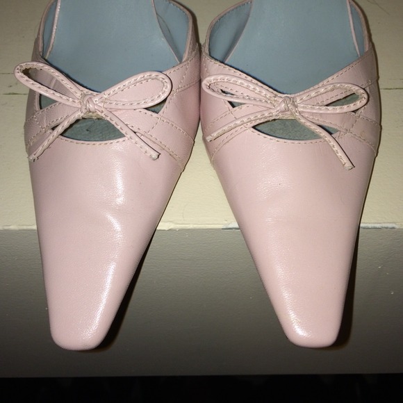 Soft pink leather pointy mule heels, wore once