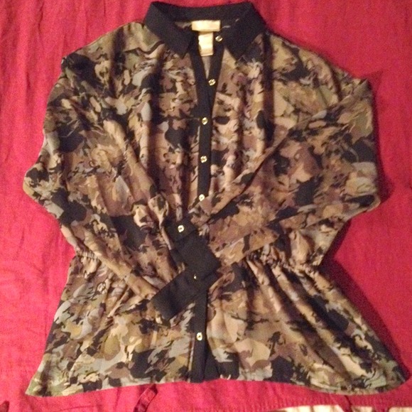 BOGO half off 🌟 Woman's Blouse