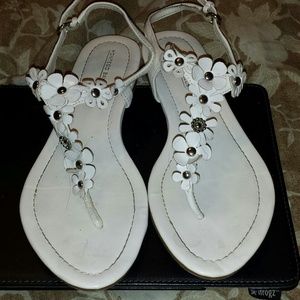 **SOLD IM BUNDLE**Sandals