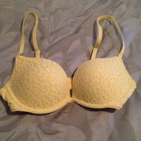 Victoria Secret Bra - Picture 1 of 1