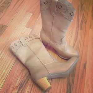 Boots, size 6 1/2