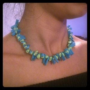 Chunky stone choker