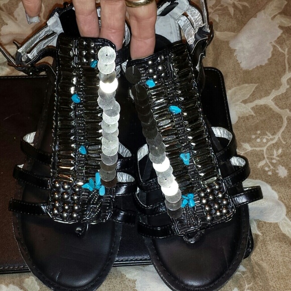 ***RESERVED FOR BUYSHOES***Sandals