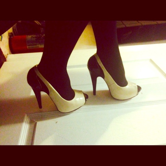 Tan/Beige Heels