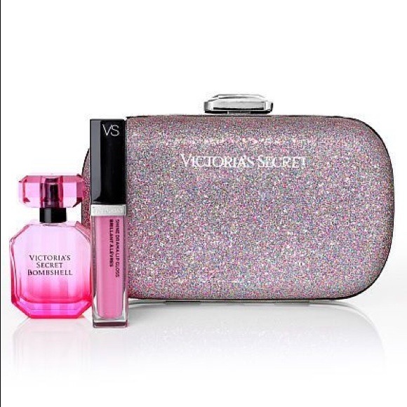 Victoria secret party essentials clutch