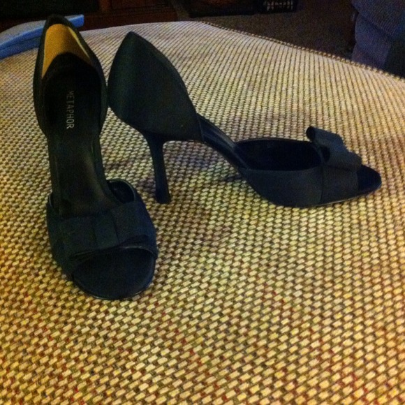 Black heels, open toe with  bow