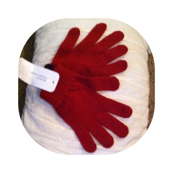 Red warm gloves