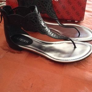 ---SOLD---Guess Rolisa Sandals 8M Black