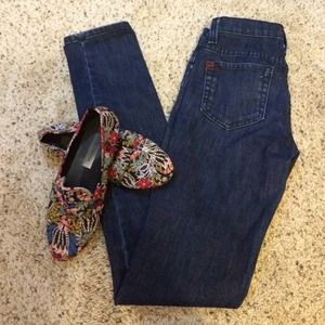 BDG straight legged jeans from Urban Outfitters 🎁