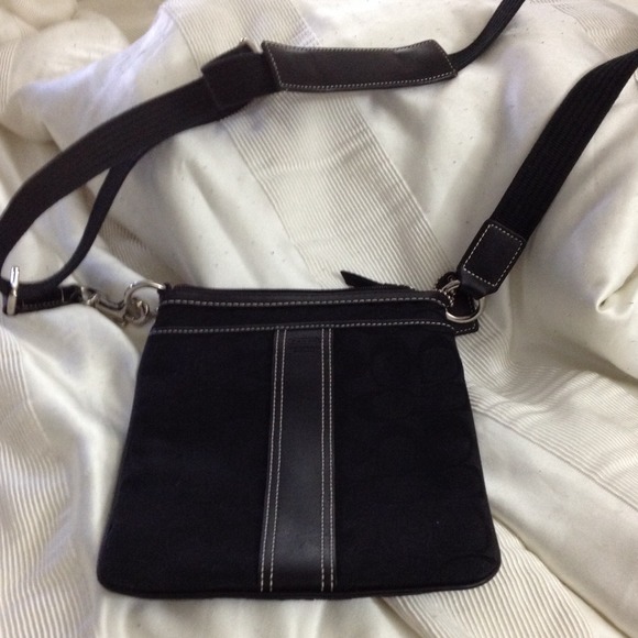 🔴TRADED🔴coach cross body bag/coin wallet