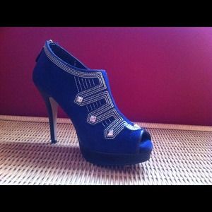Dollhouse Bayard Peeptoe Booties Grape Size 8