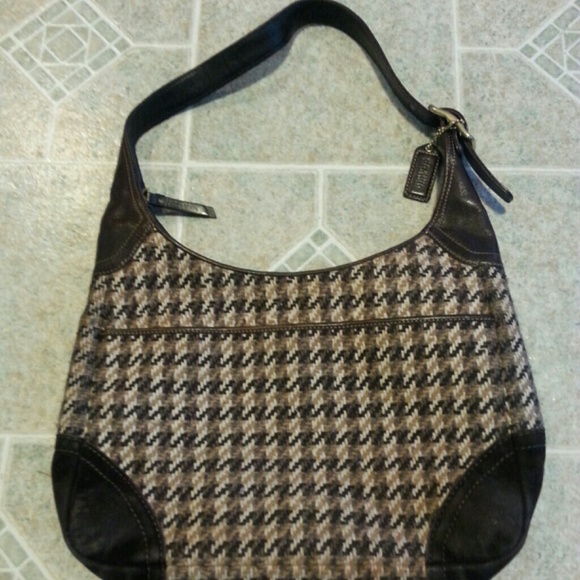 COACH PURSE 100percent AUTHENTIC