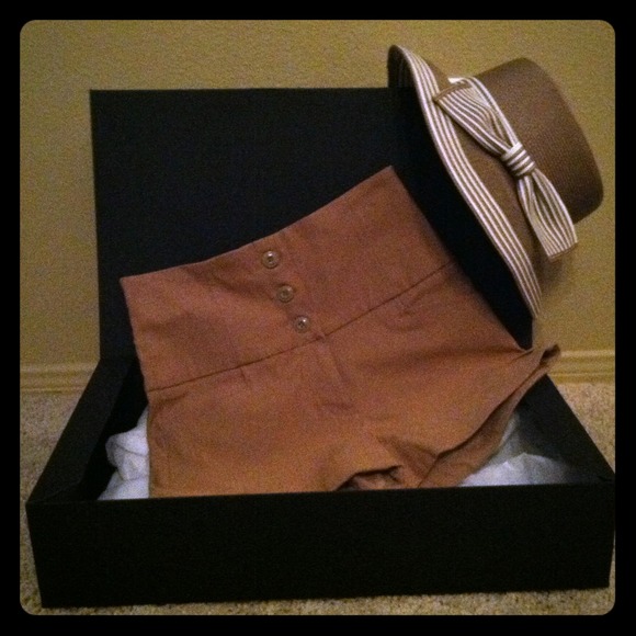 Khaki shorts