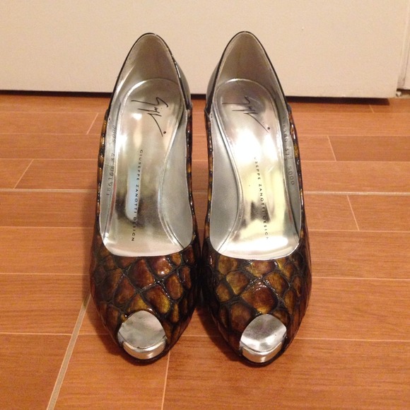 Giuseppe Zanotti Design Peep Toe Pumps AUTHENTIC