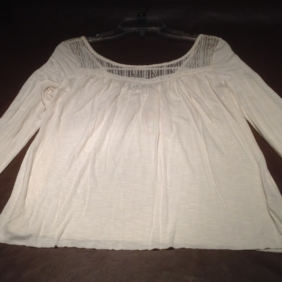 Long sleeve cream top