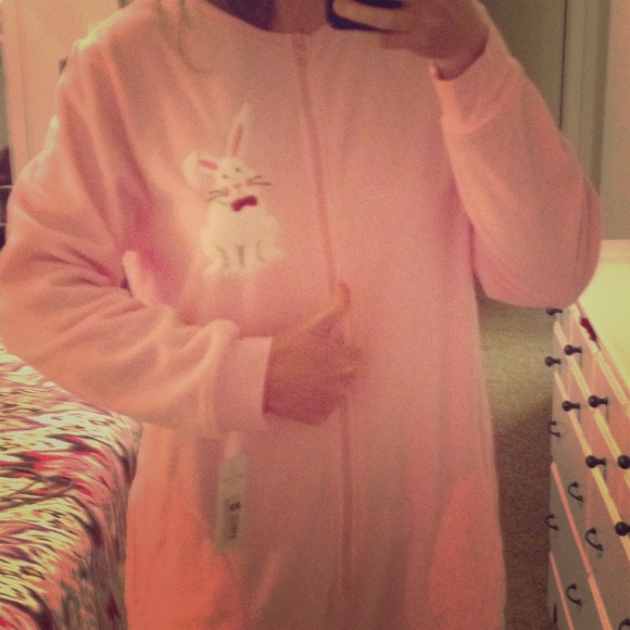 BUNNY SUIT!!!!!!!! =D