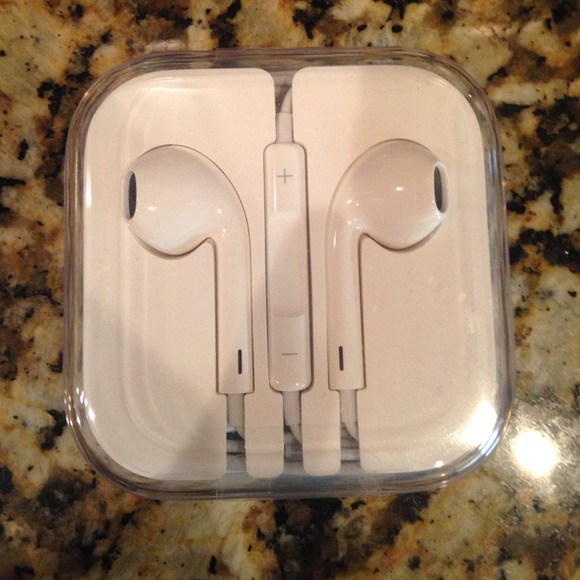Apple iPhone/iPod earbuds. Brand new.