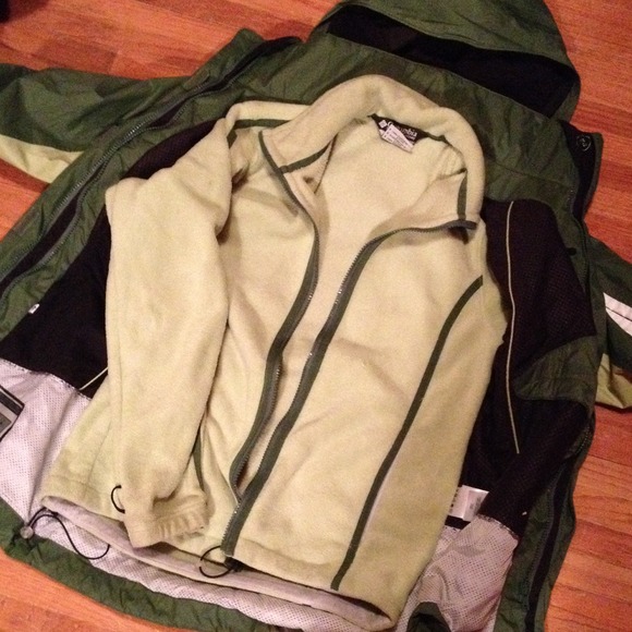 Columbia XCO storm dry jacket size S - Picture 3 of 4