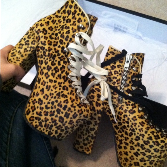 🚫SOLD🚫Unif Leopard Hellbounds