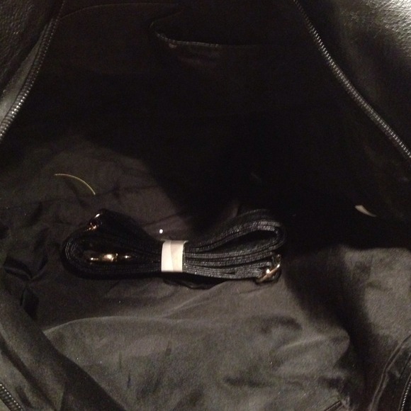 🔥🔥SALE NWT Gold Rivet tone Black Purse. - Picture 4 of 4