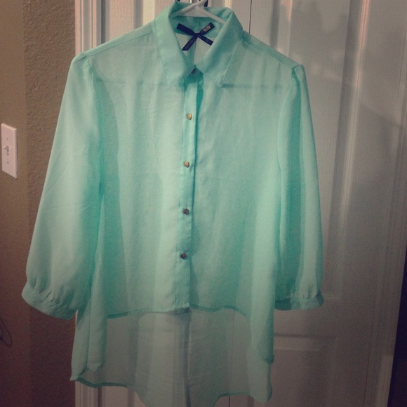 Teal top
