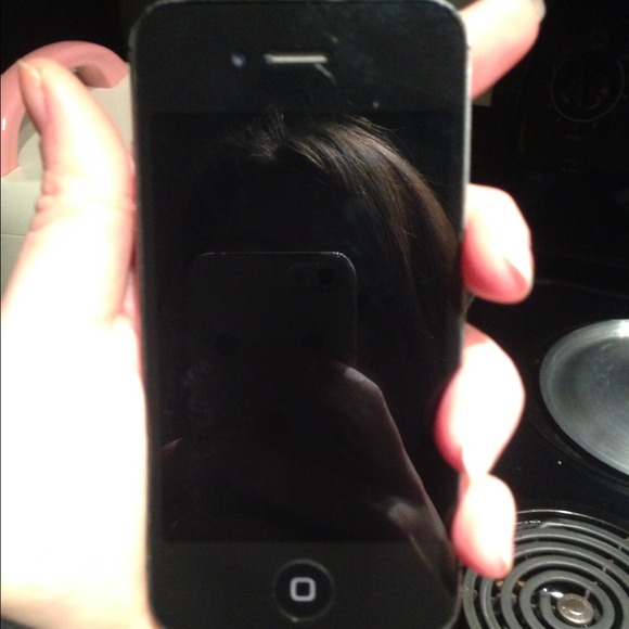 iPhone 4 ***SOLD**