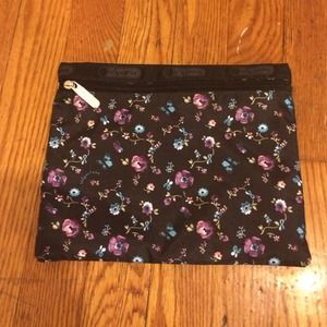 LeSportSac travel pouch