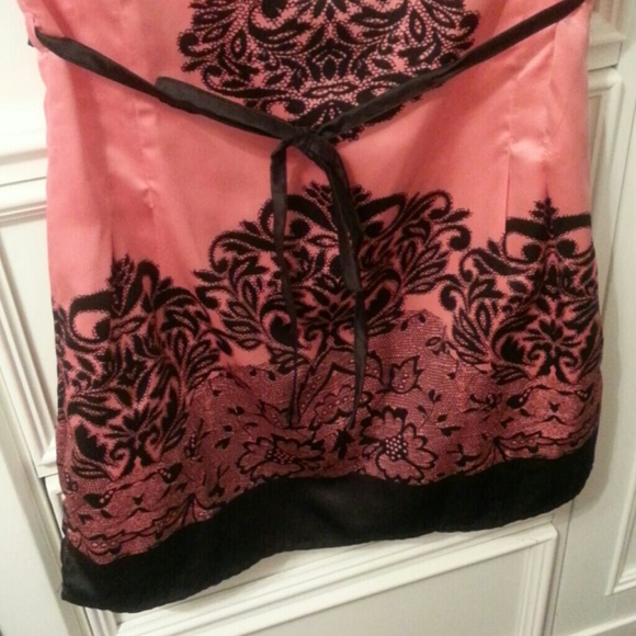 Stunning coral and black tie waist tunic - Picture 2 of 4