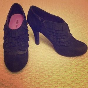 Madden Girl Raleigh Booties - Size 7