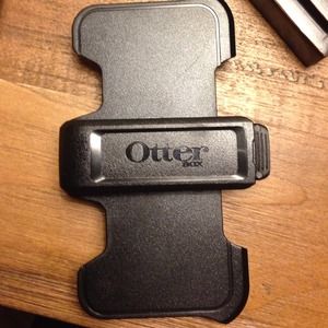 New  iPhone 5/5S black otter box belt kit