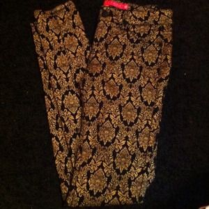 Black and gold stretchy jaquard pants!