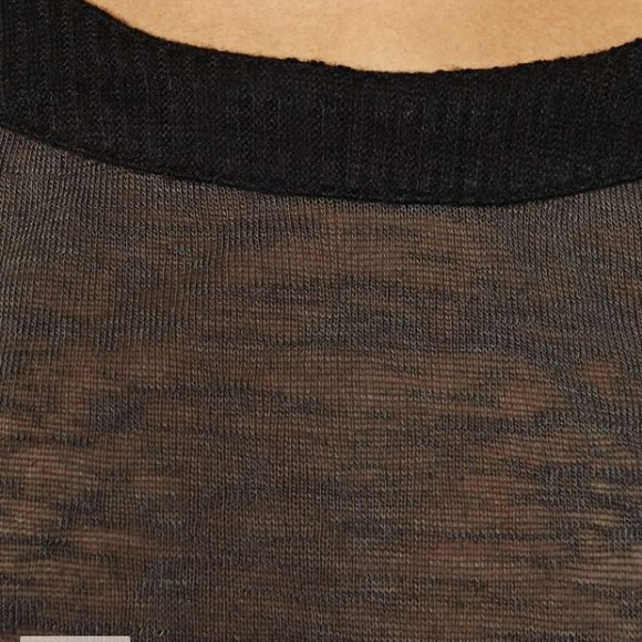 Perfect casual gray tee/knit - Picture 4 of 4