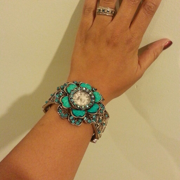 Teal blue fashion watch. NOWT