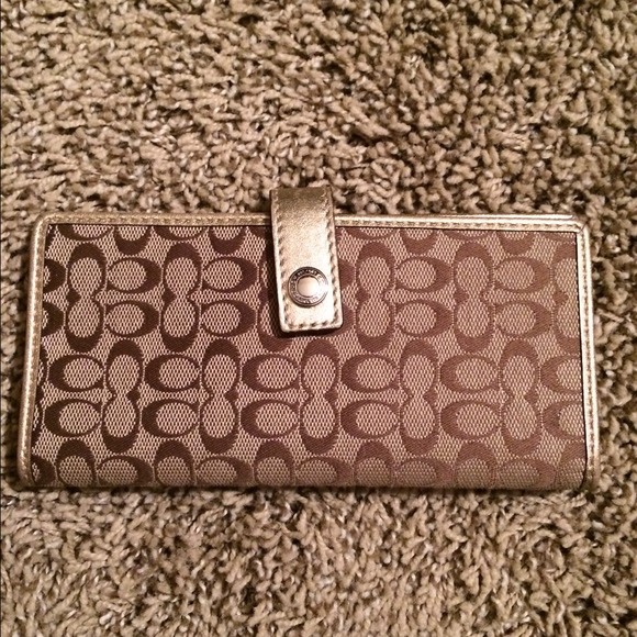 Coach wallet