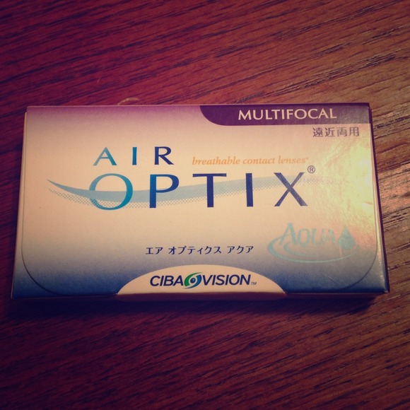 Air optix contacts