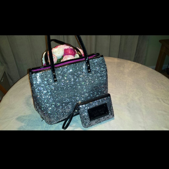 Sequined Nine West hand bag and wristlet