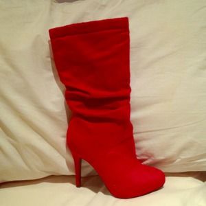 Size 7, never worn heel boots!!