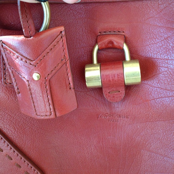 🎉2xHP🎉💯 Authentic YSL Deep Maroon Leather Muse✨ - Picture 4 of 8